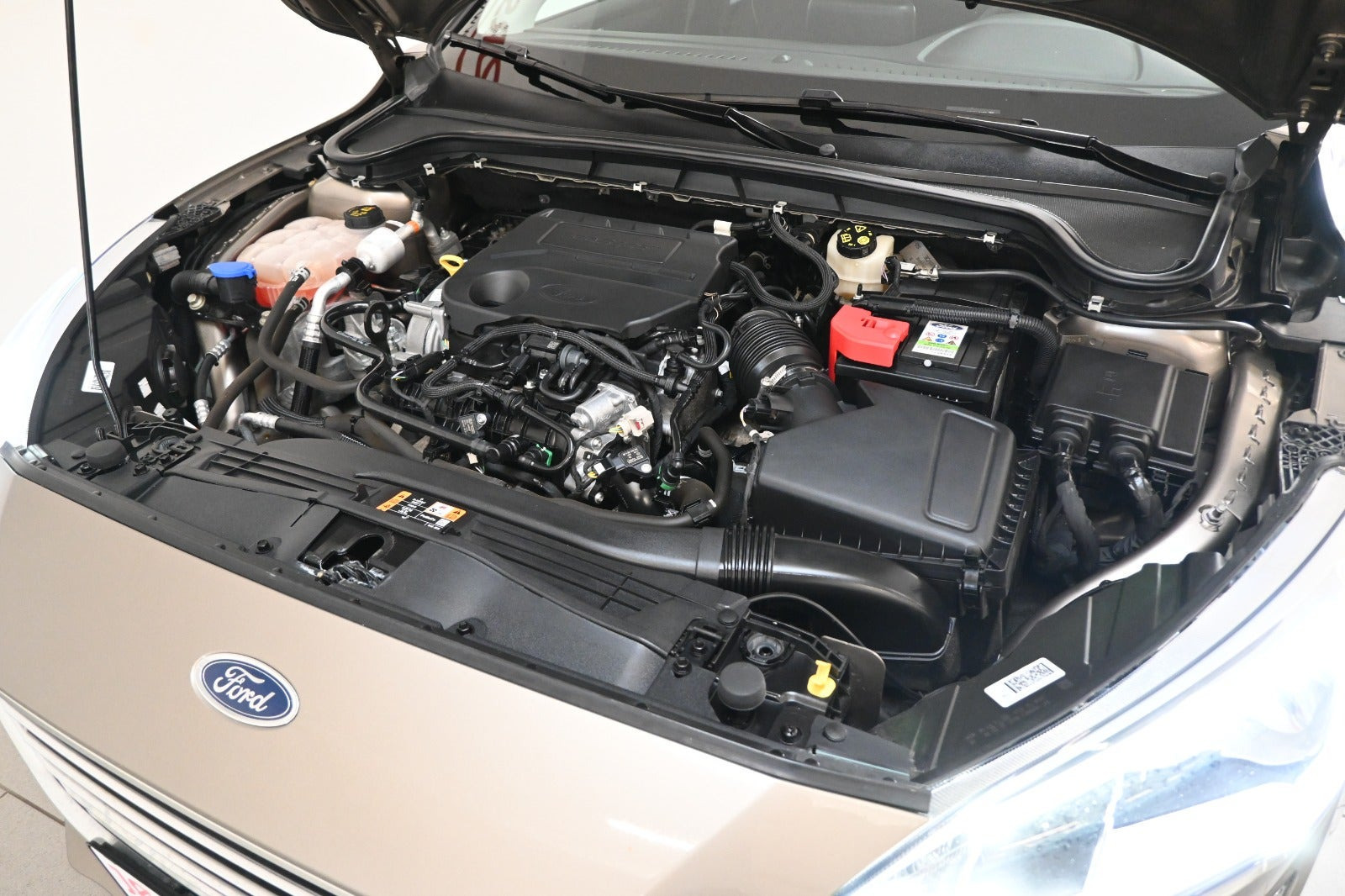 Sølv Ford Focus fra 2019
