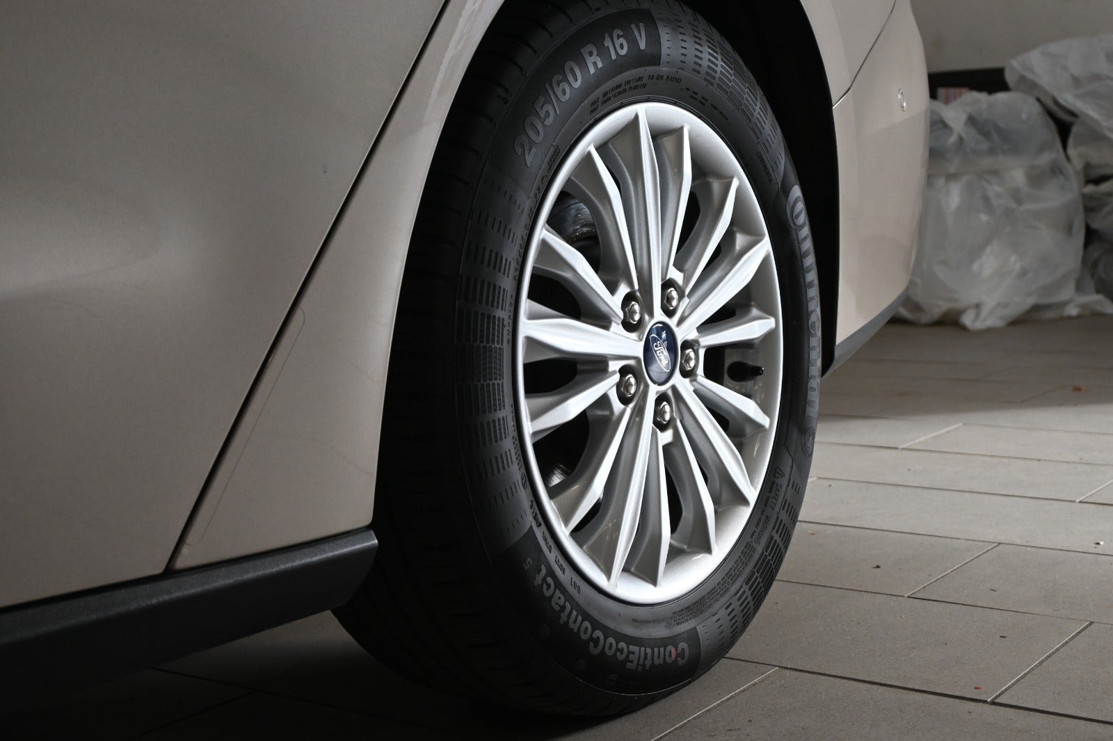 Sølv Ford Focus fra 2019