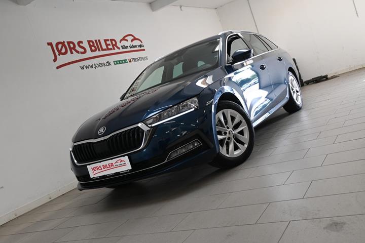 Blå Skoda Octavia fra 2021