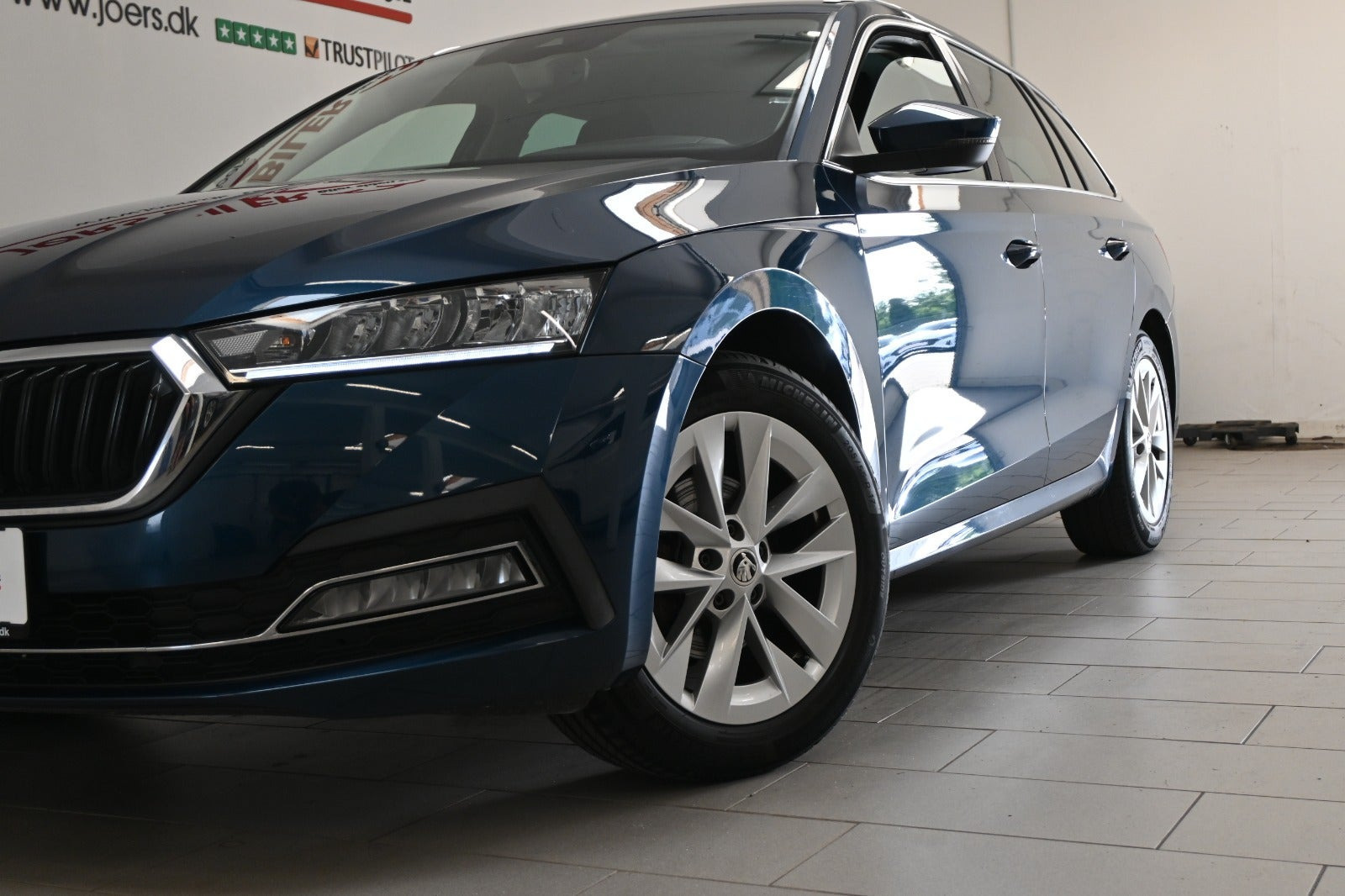 Blå Skoda Octavia fra 2021