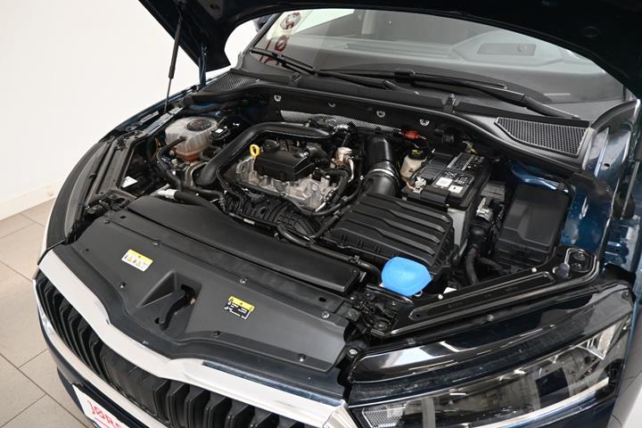 Blå Skoda Octavia fra 2021