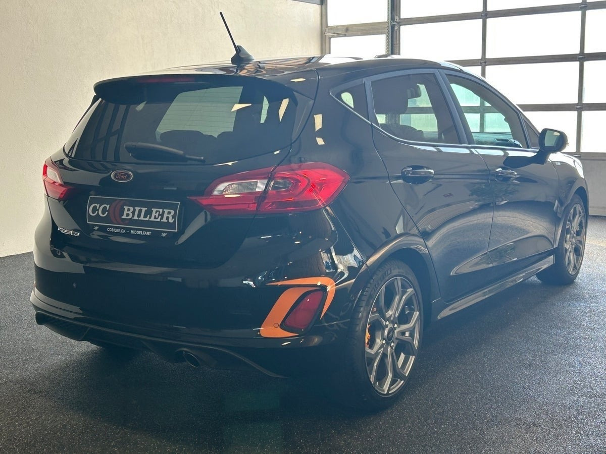 Sort Ford Fiesta fra 2021