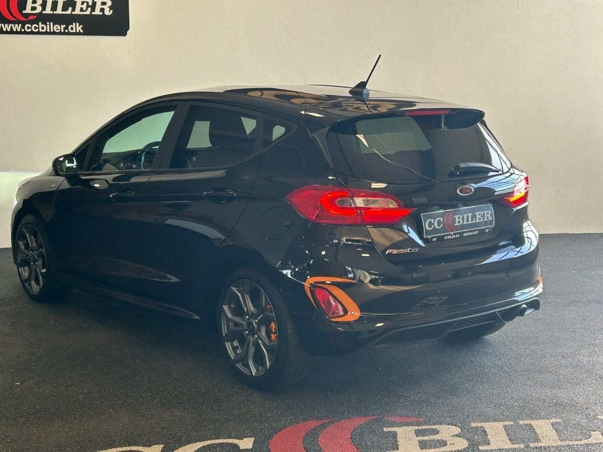 Sort Ford Fiesta fra 2021