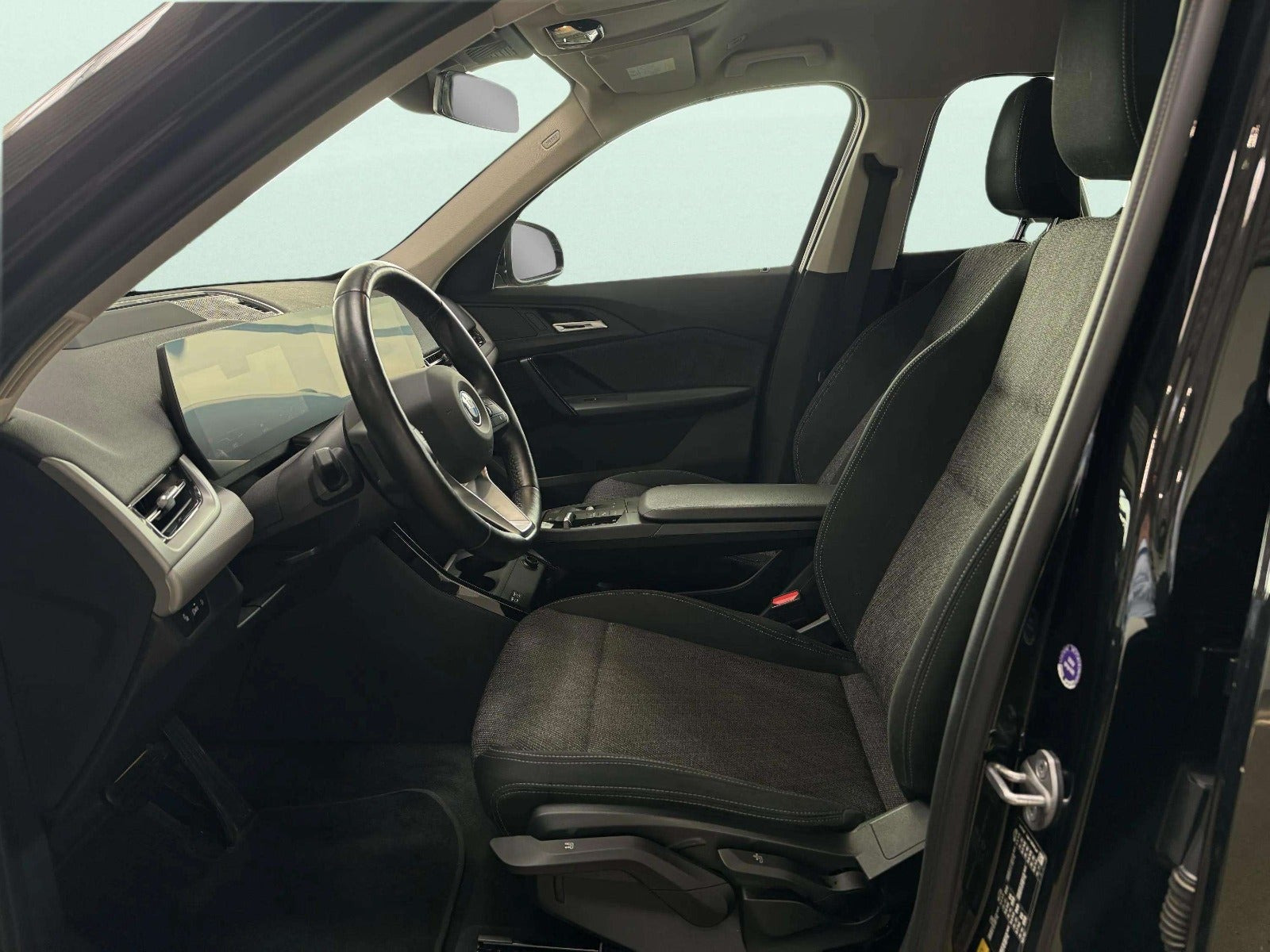 Sort BMW iX1 fra 2023
