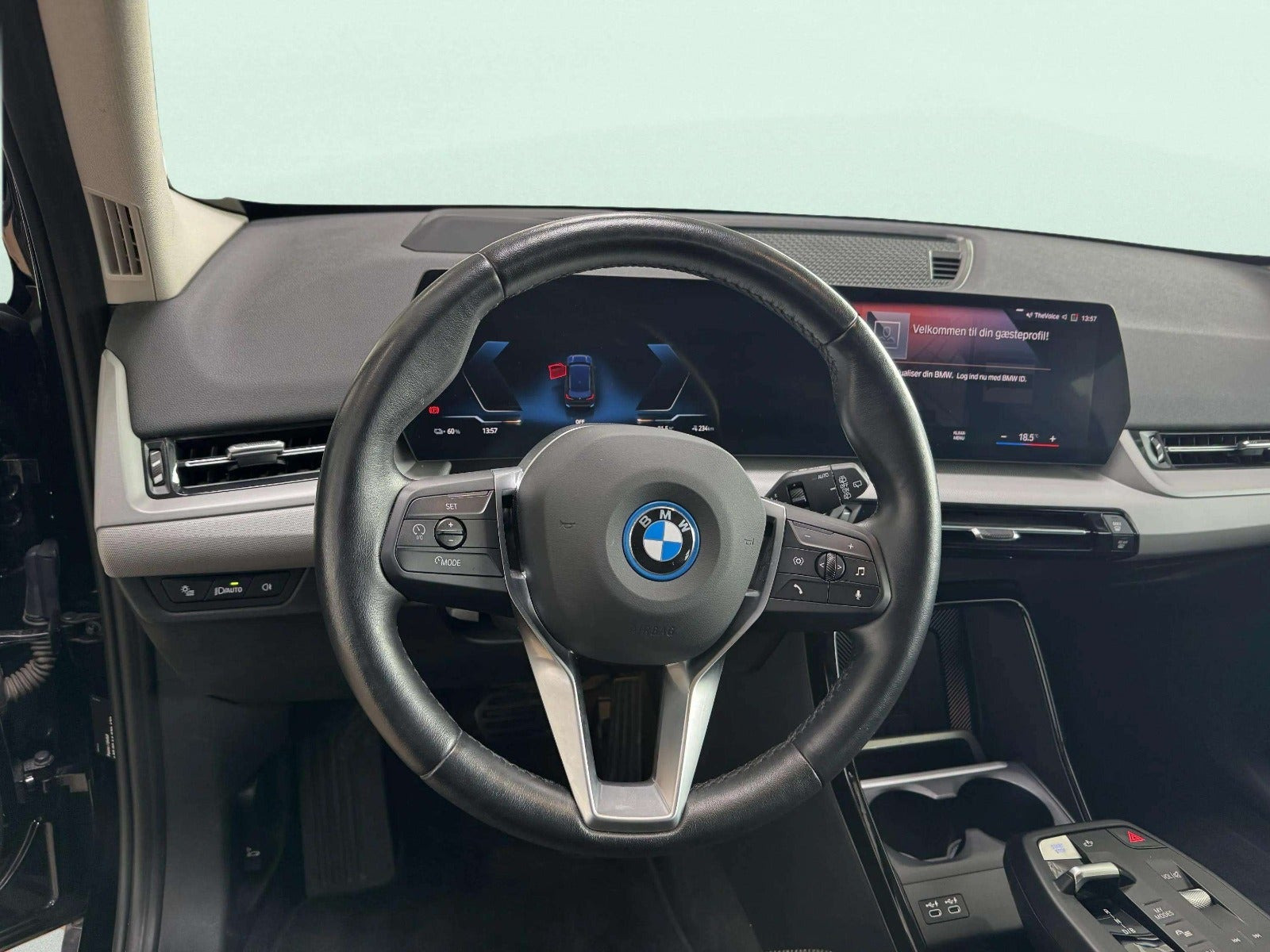 Sort BMW iX1 fra 2023