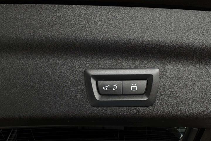 Sort BMW iX1 fra 2023