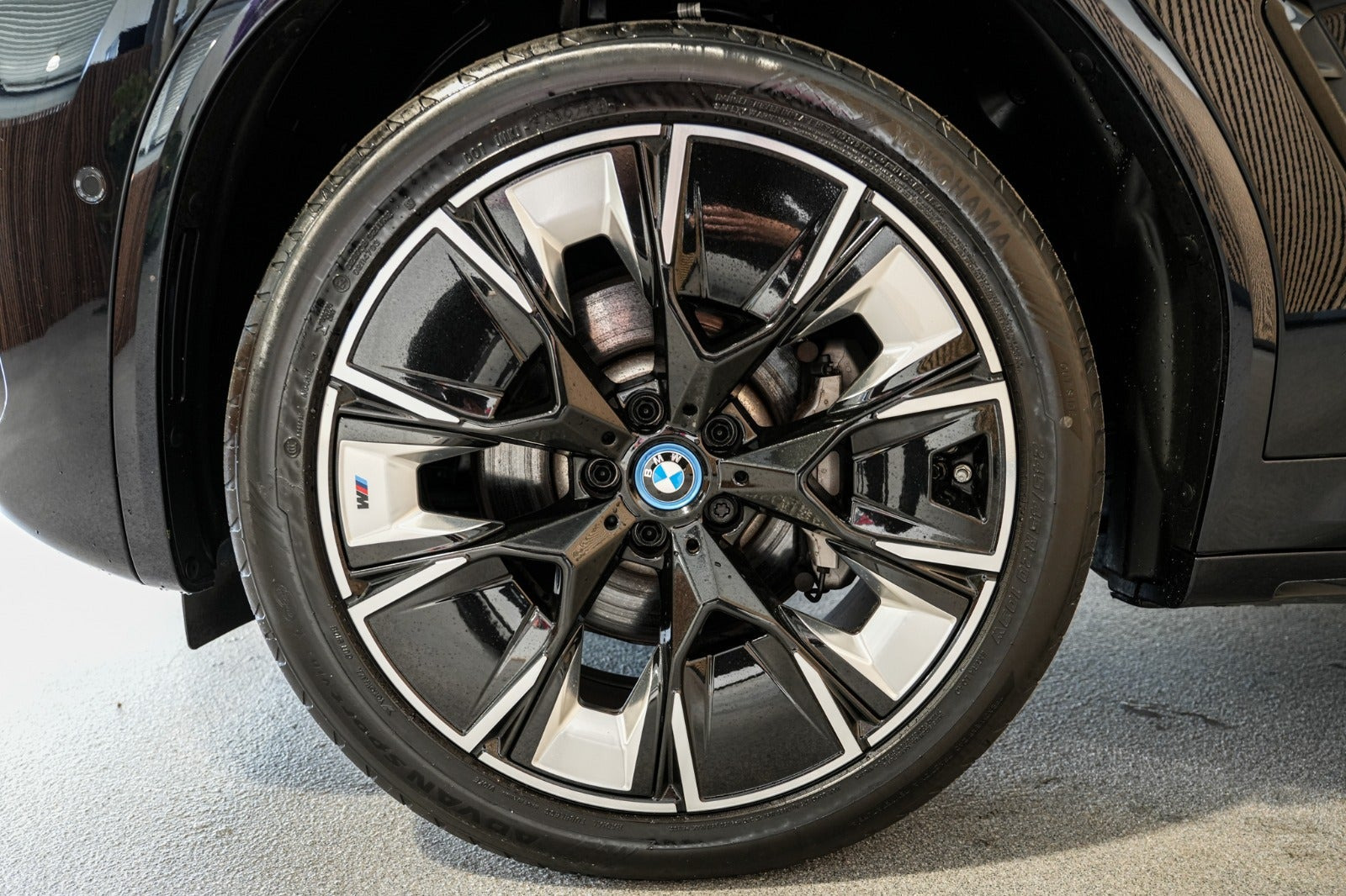 Sort BMW iX3 fra 2023