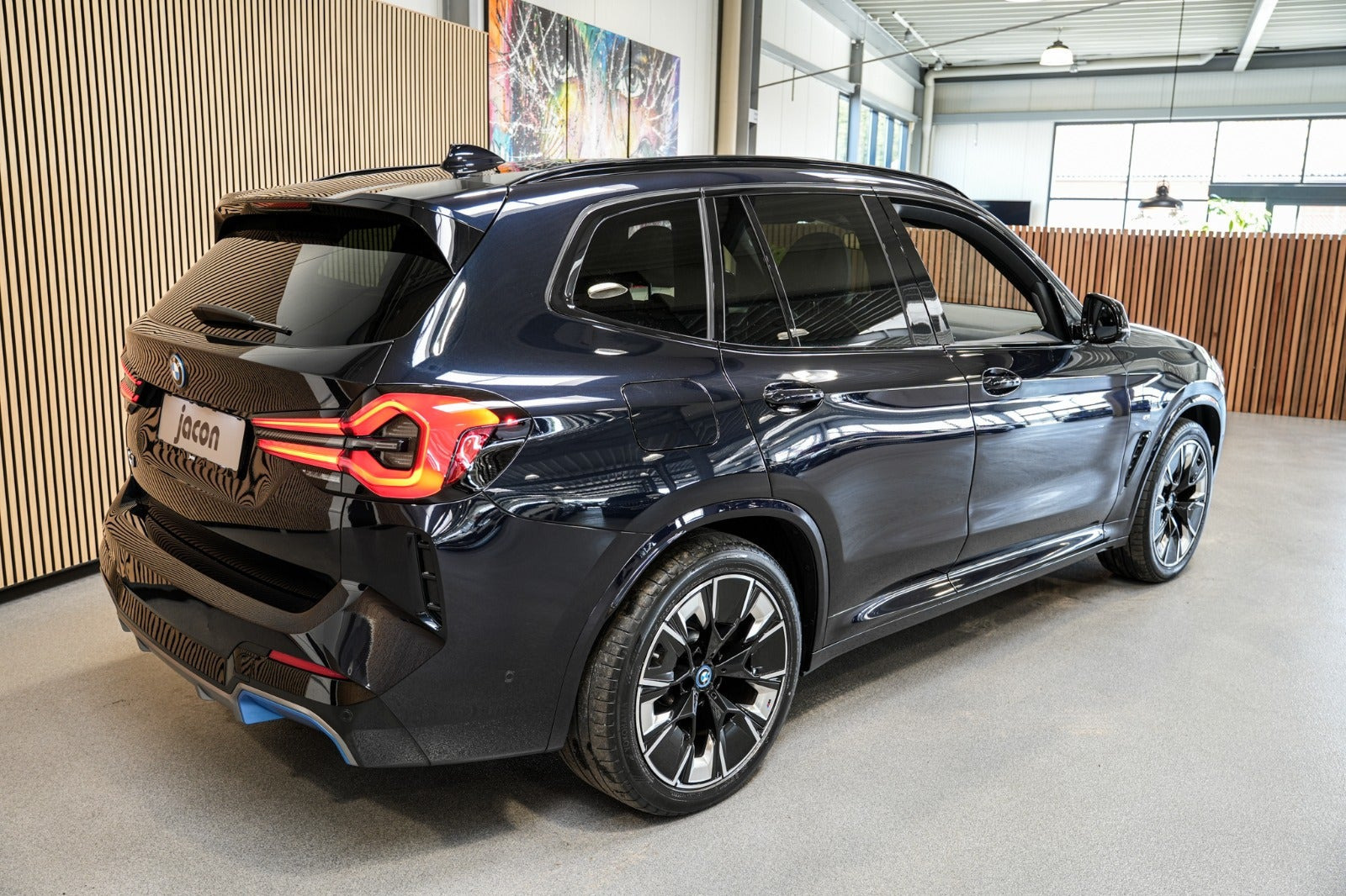Sort BMW iX3 fra 2023