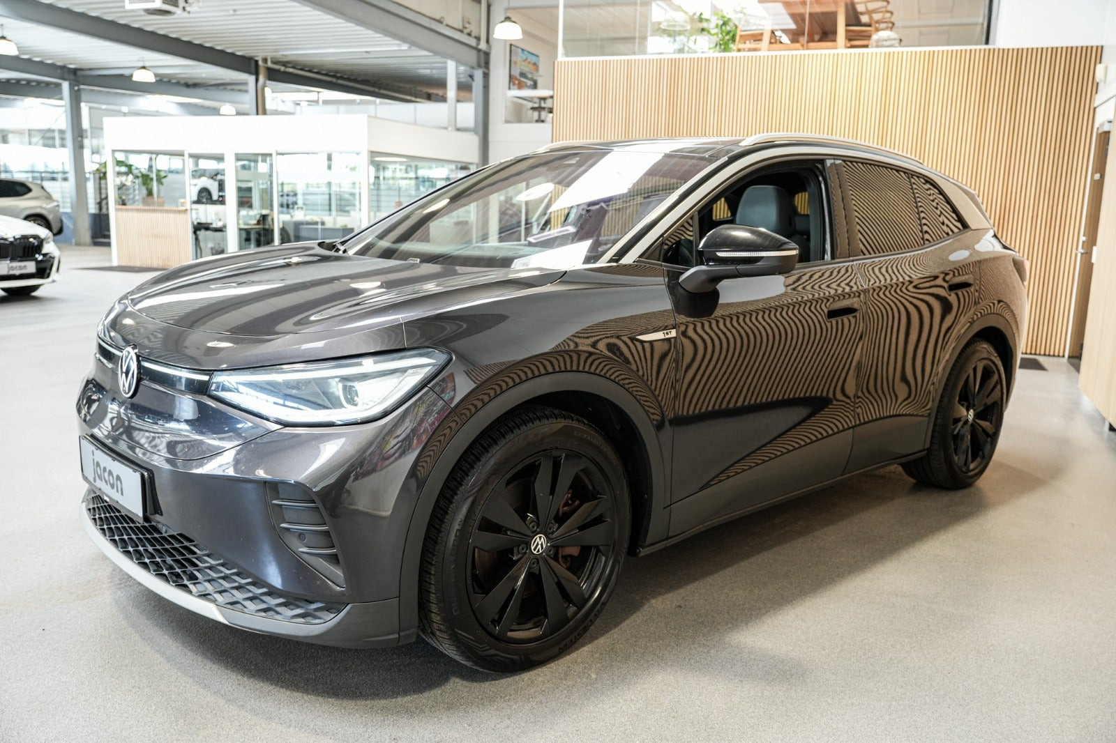 Grå VW ID.4 fra 2021