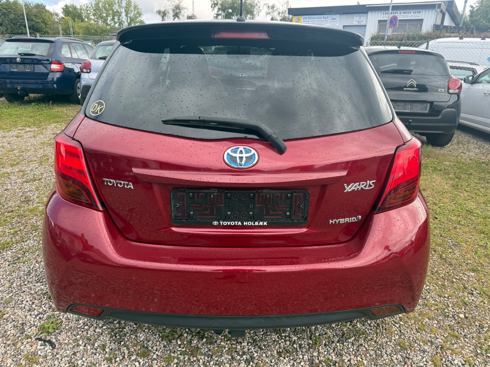 Rød Toyota Yaris fra 2016