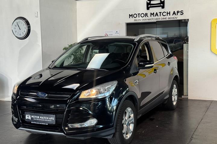 undefined Ford Kuga fra 2015 set udefra