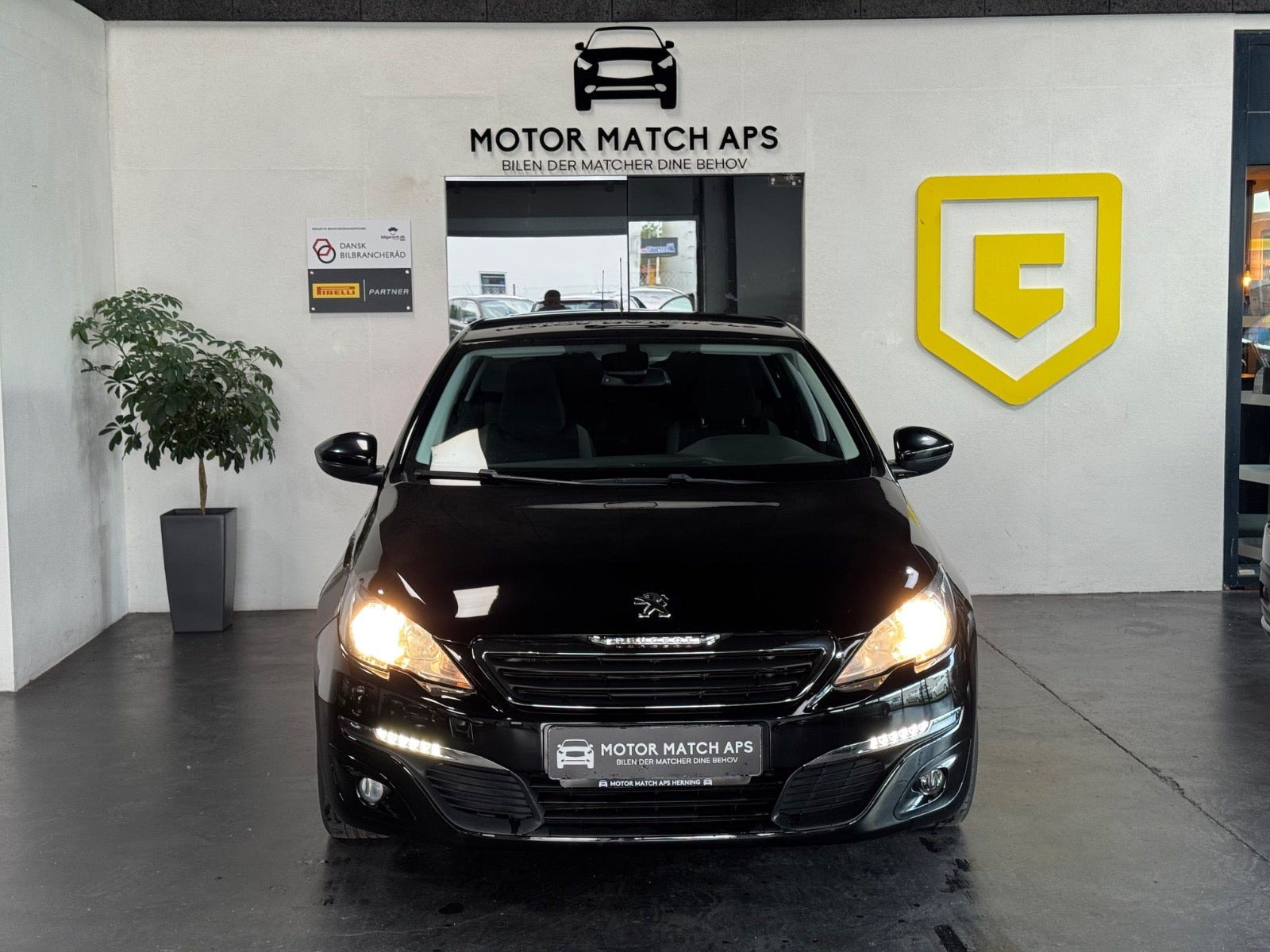 undefined Peugeot 308 fra 2015