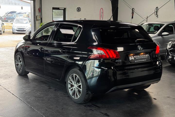 undefined Peugeot 308 fra 2015