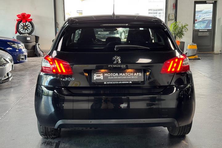 undefined Peugeot 308 fra 2015