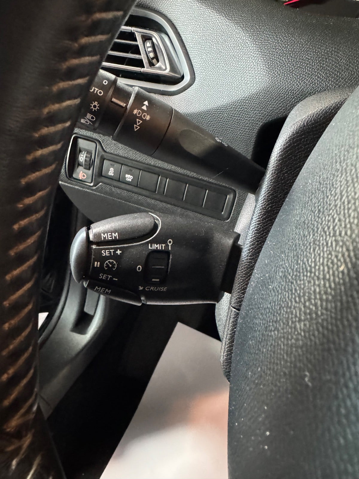 undefined Peugeot 308 fra 2015