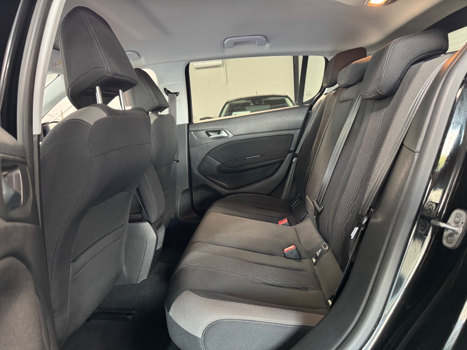 undefined Peugeot 308 fra 2015