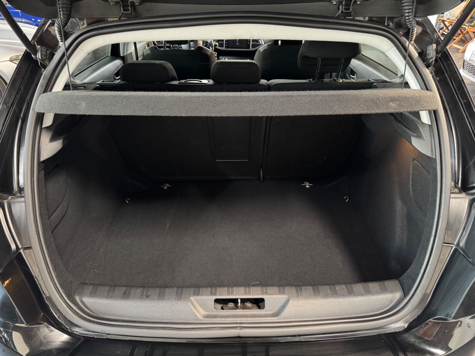 undefined Peugeot 308 fra 2015