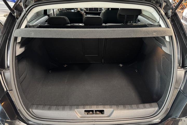 undefined Peugeot 308 fra 2015