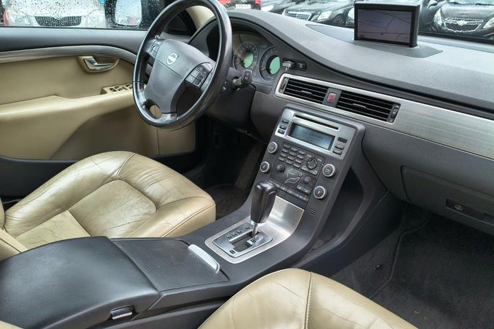 Sort Volvo V70 fra 2007