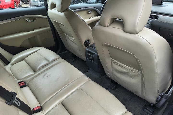 Sort Volvo V70 fra 2007