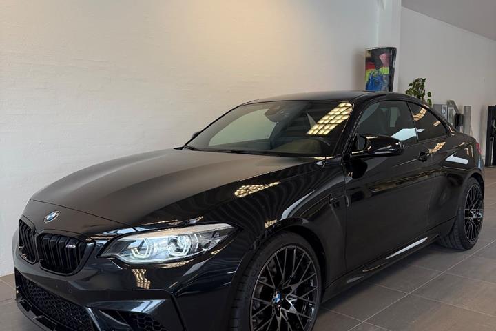 Sort BMW M2 fra 2018