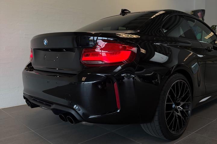 Sort BMW M2 fra 2018