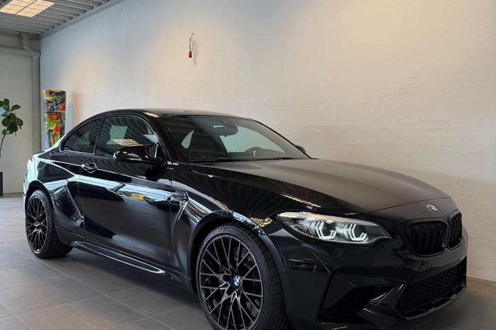 Sort BMW M2 fra 2018