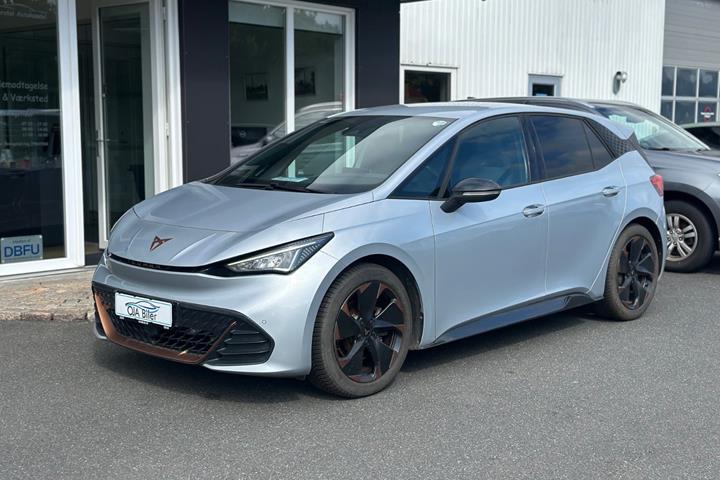 Sølv Cupra Born fra 2022