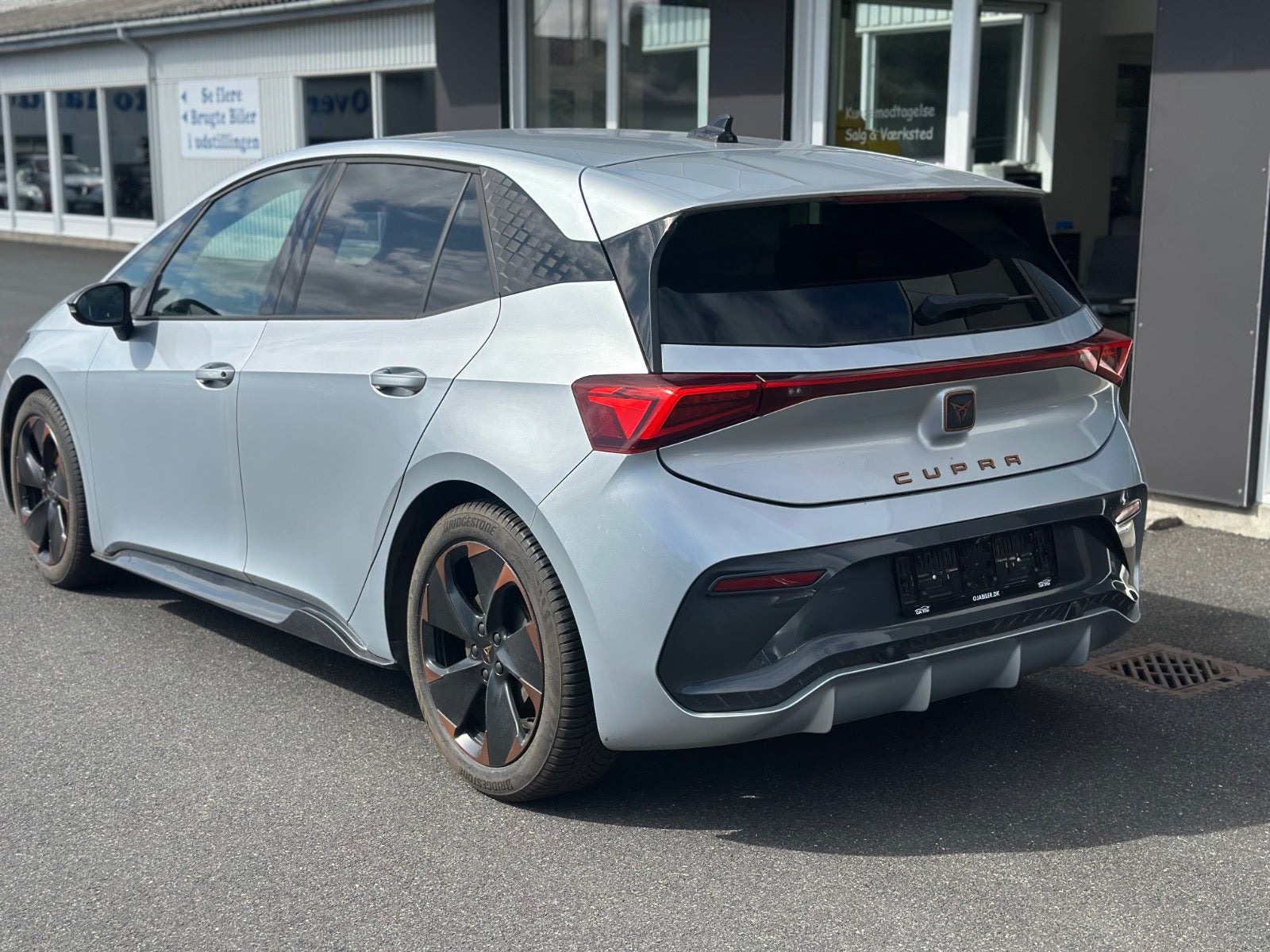Sølv Cupra Born fra 2022