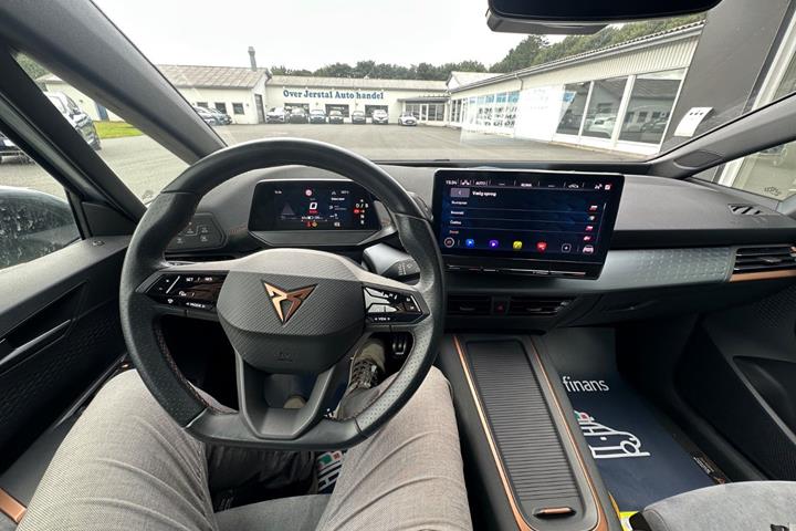 Sølv Cupra Born fra 2022