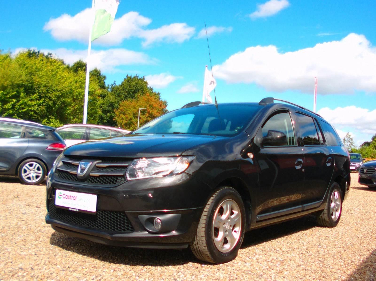 Sort Dacia Logan fra 2015