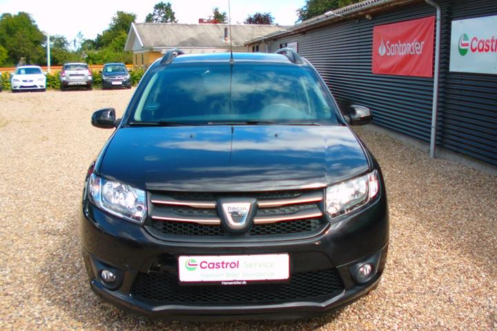 Sort Dacia Logan fra 2015