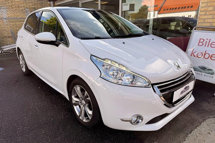 Hvid Peugeot 208 fra 2014