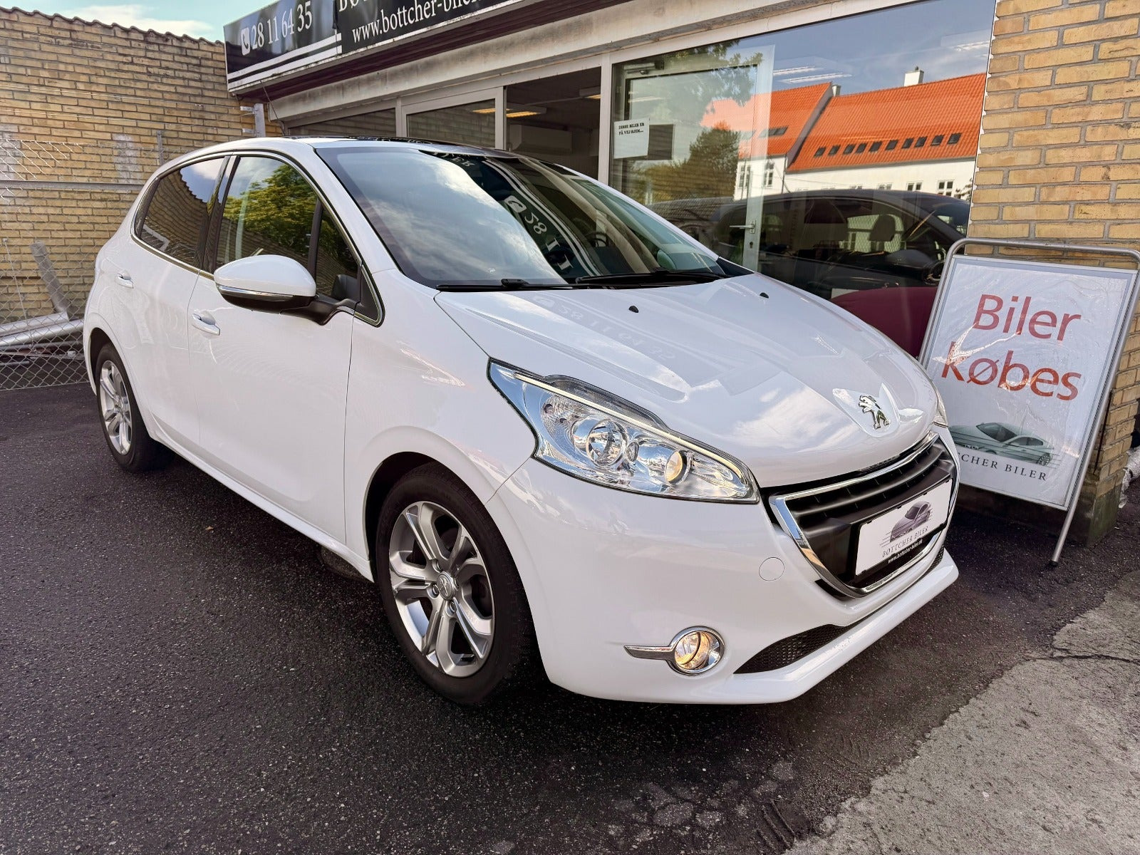 Hvid Peugeot 208 fra 2014