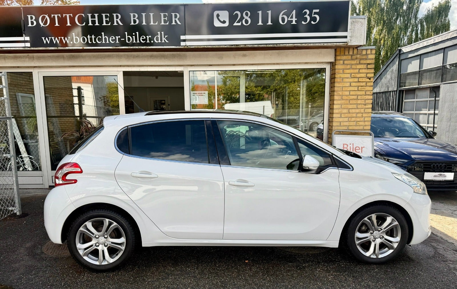 Hvid Peugeot 208 fra 2014
