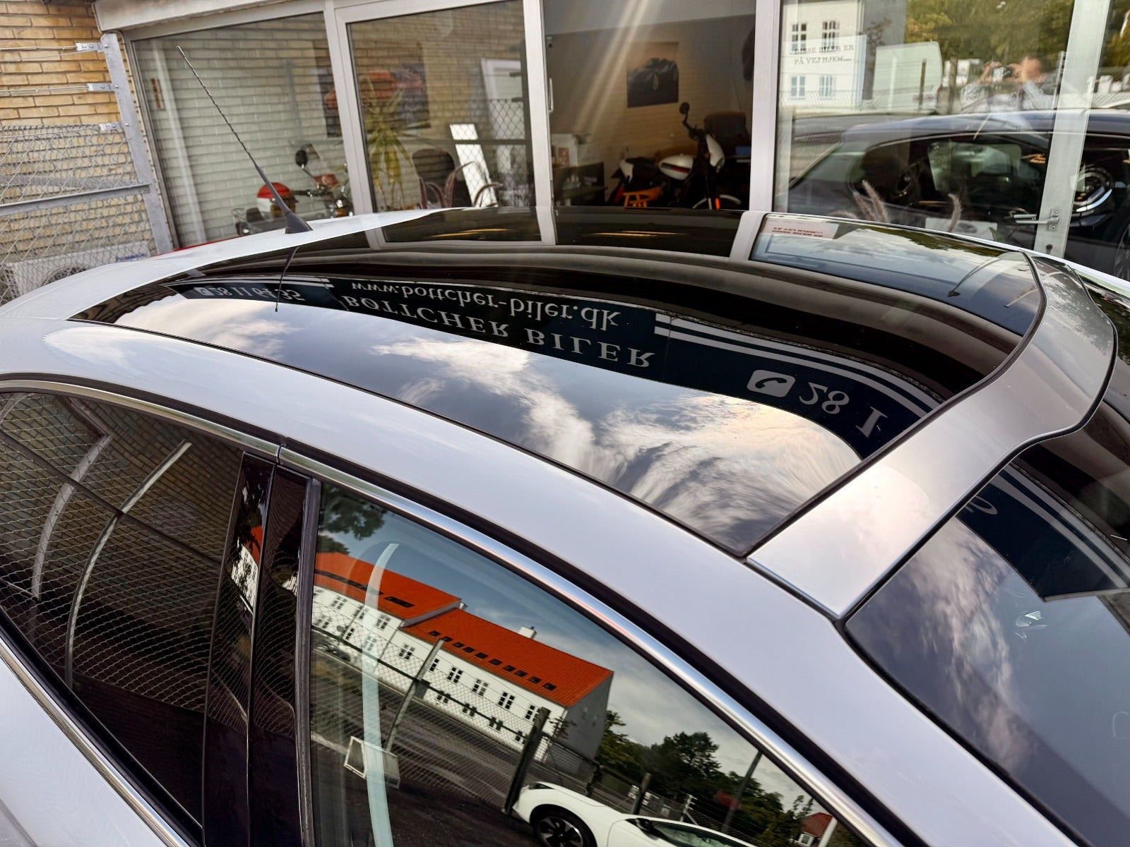 Hvid Peugeot 208 fra 2014