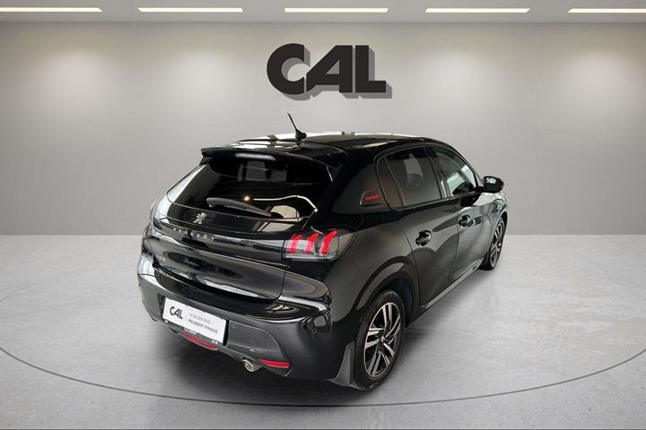 Sort Peugeot 208 fra 2020