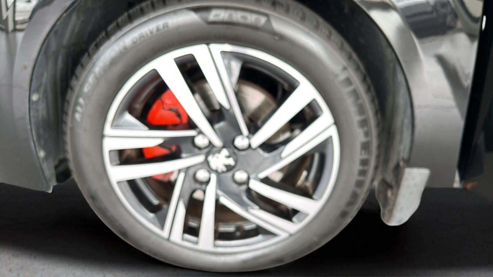 Sort Peugeot 208 fra 2020