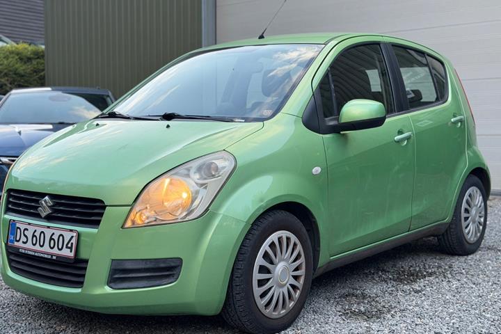 Grøn Suzuki Splash fra 2008