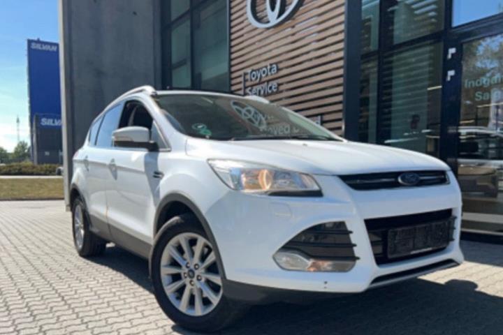 Hvid Ford Kuga fra 2015