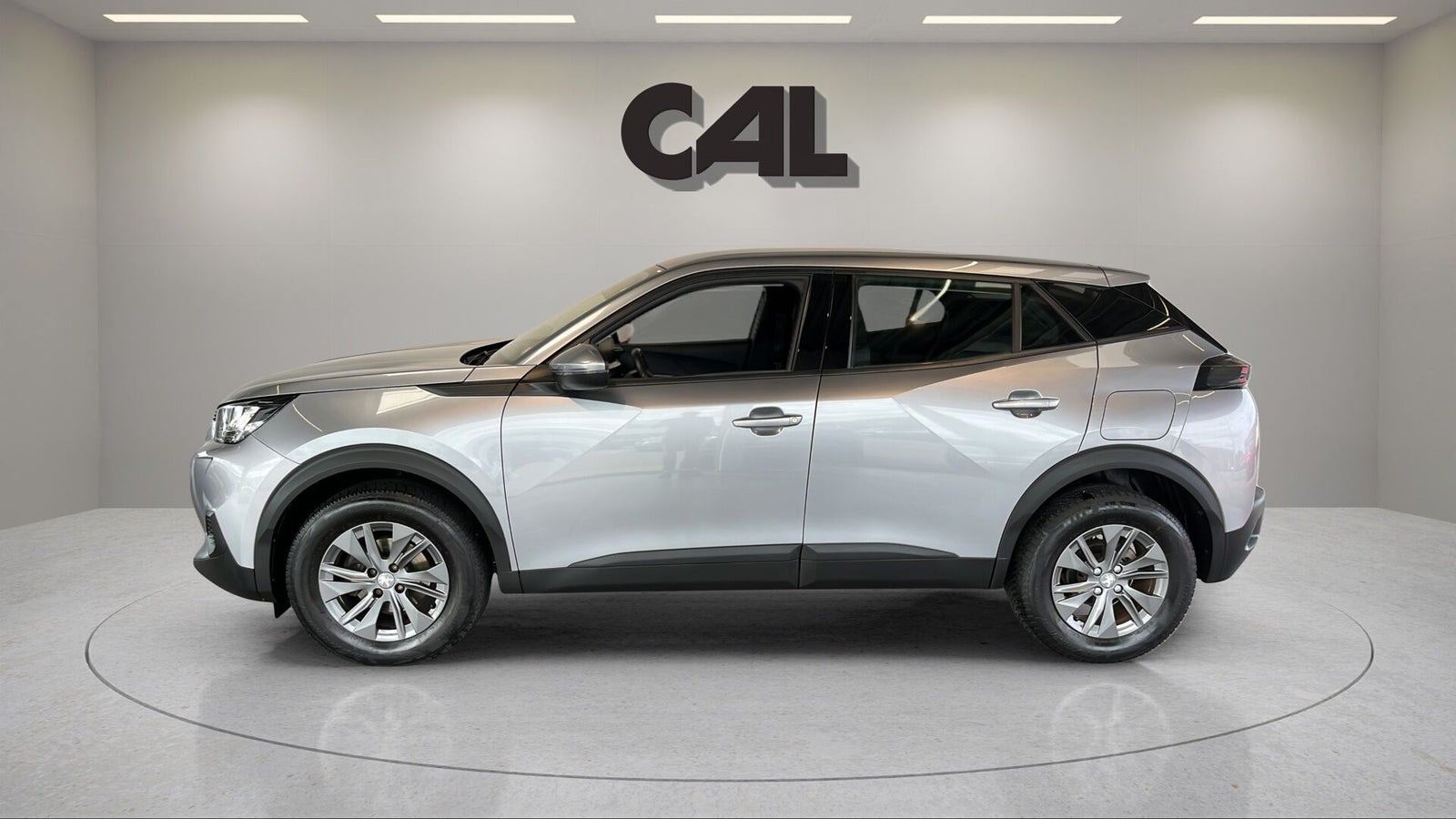 Sølv Peugeot 2008 fra 2022