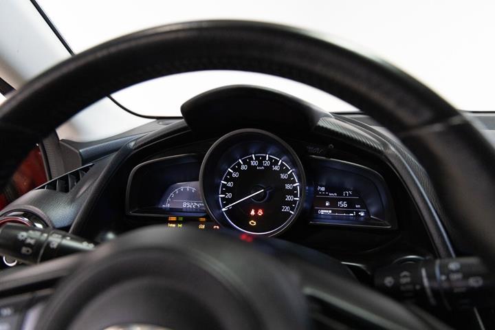 Rød Mazda CX-3 fra 2017