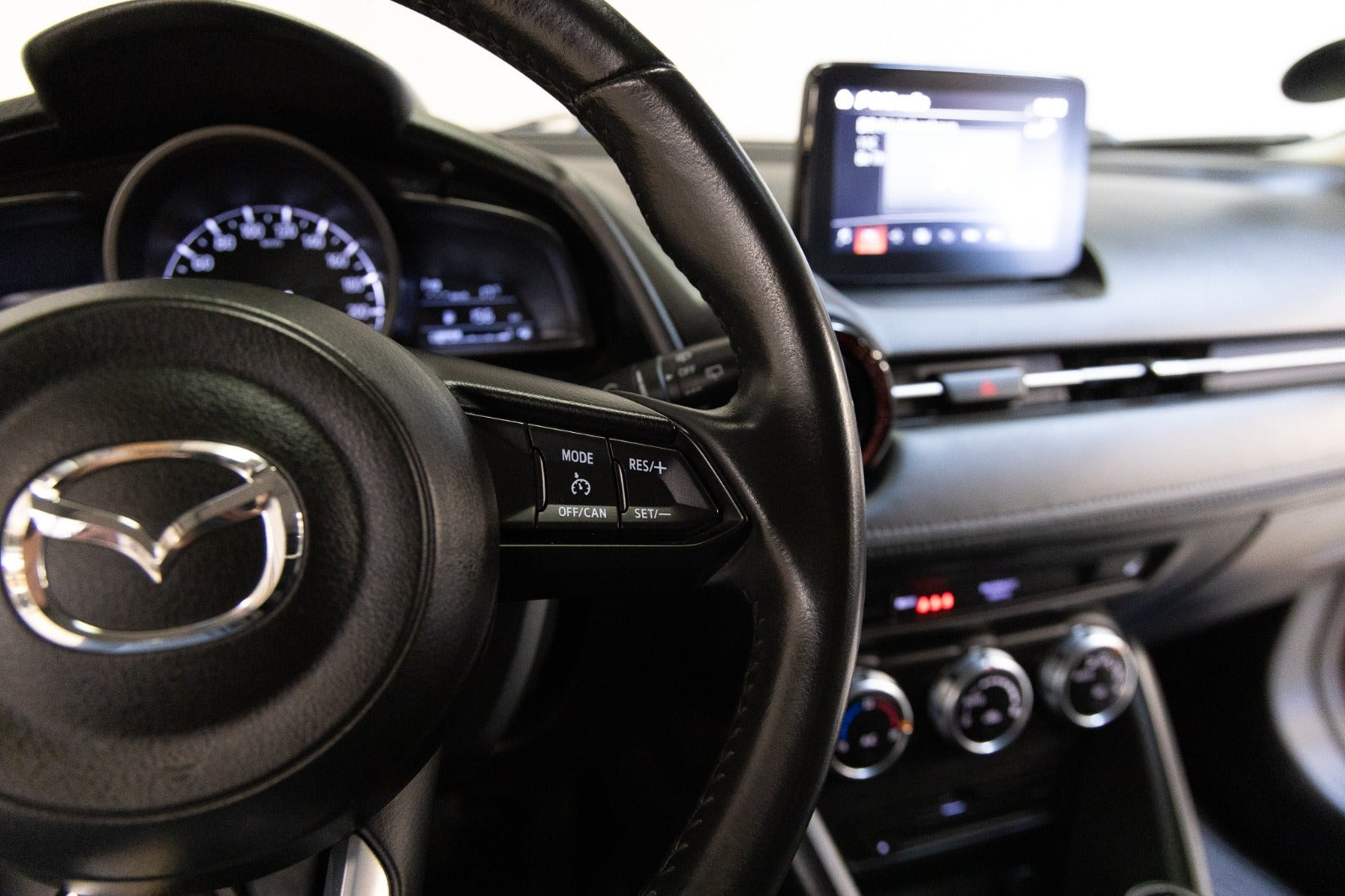 Rød Mazda CX-3 fra 2017