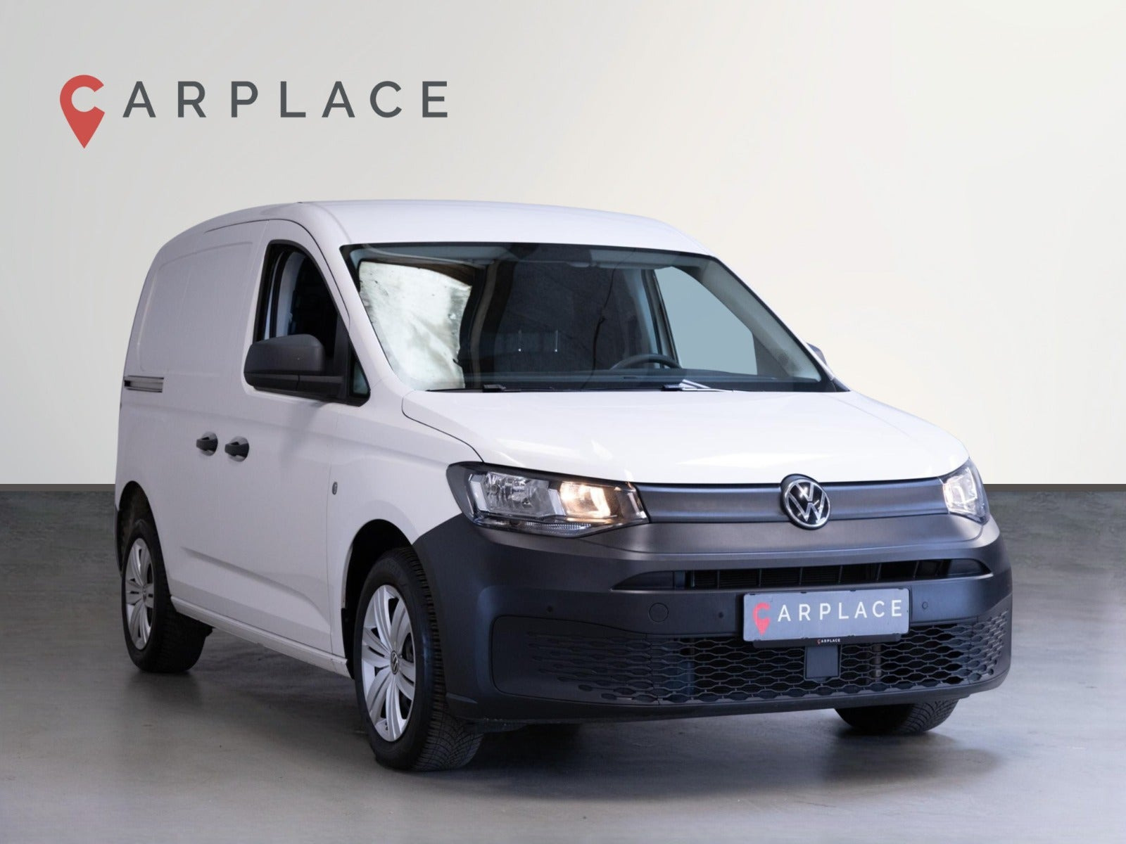Hvid VW Caddy fra 2021