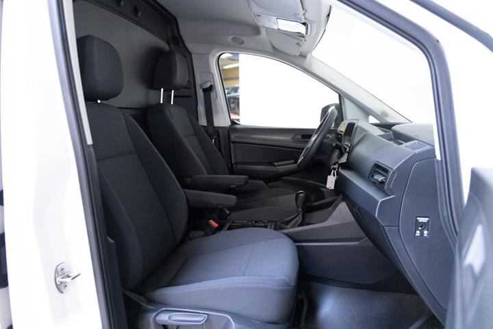 Hvid VW Caddy fra 2021