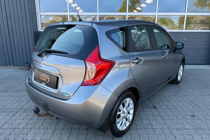 Grå Nissan Note fra 2014
