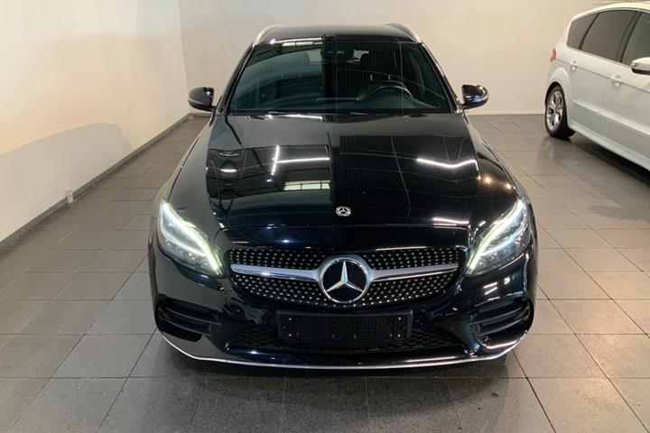 Sort Mercedes C200 fra 2019