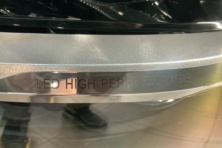 Sort Mercedes C200 fra 2019