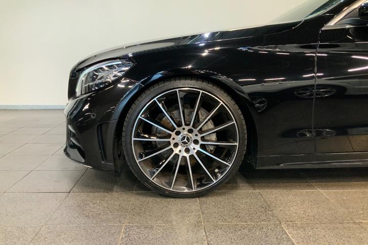 Sort Mercedes C200 fra 2019