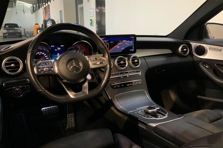 Sort Mercedes C200 fra 2019